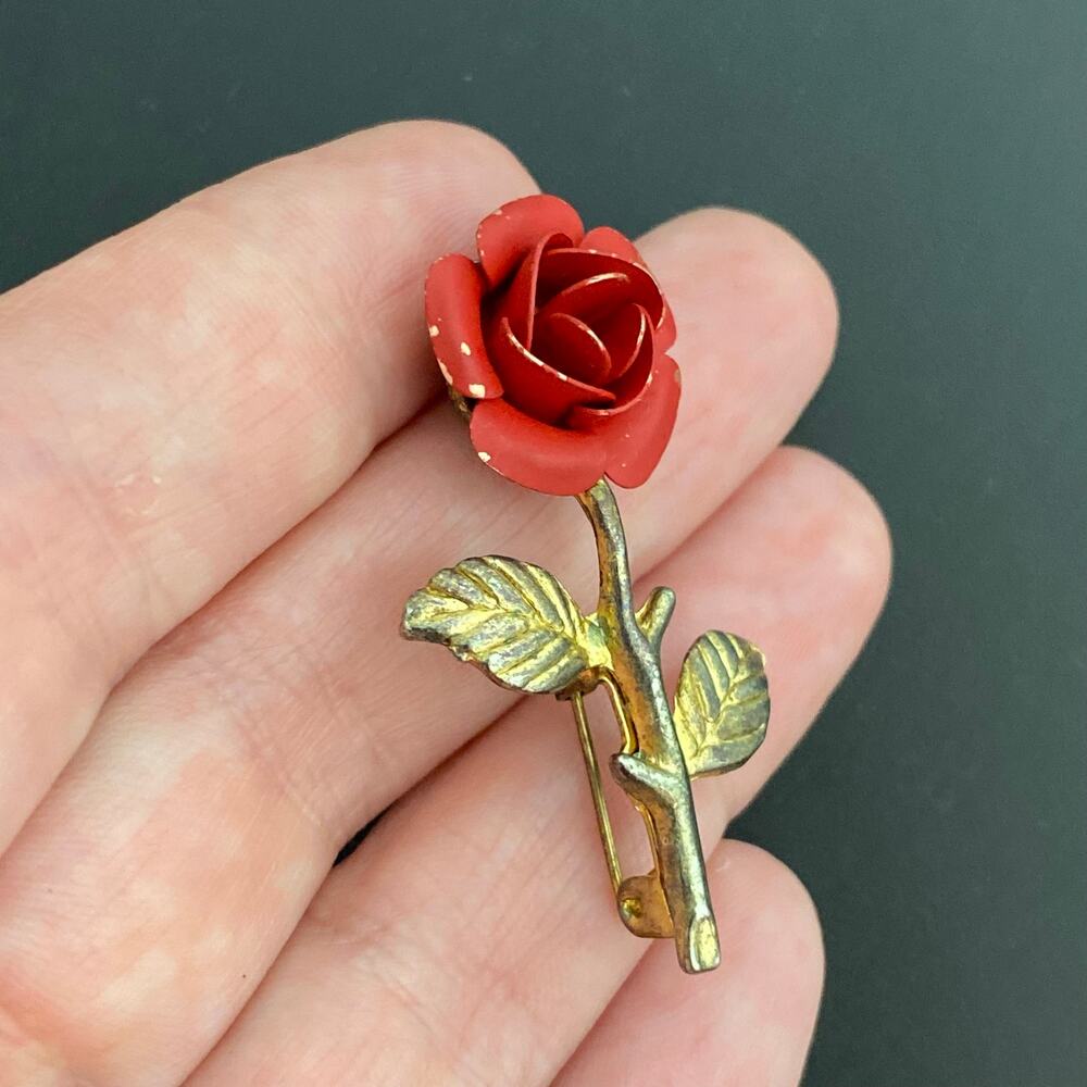 Vintage Red Enamel Rose Brooch Pin Gold Tone 3D Painted Metal Floral Coquette - Picture 3 of 8